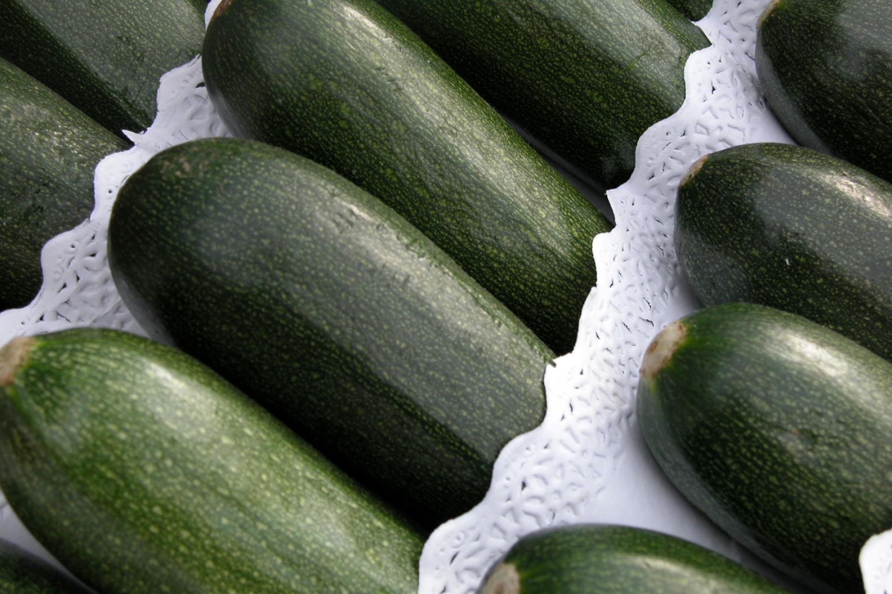 aufgefächerte Zucchini