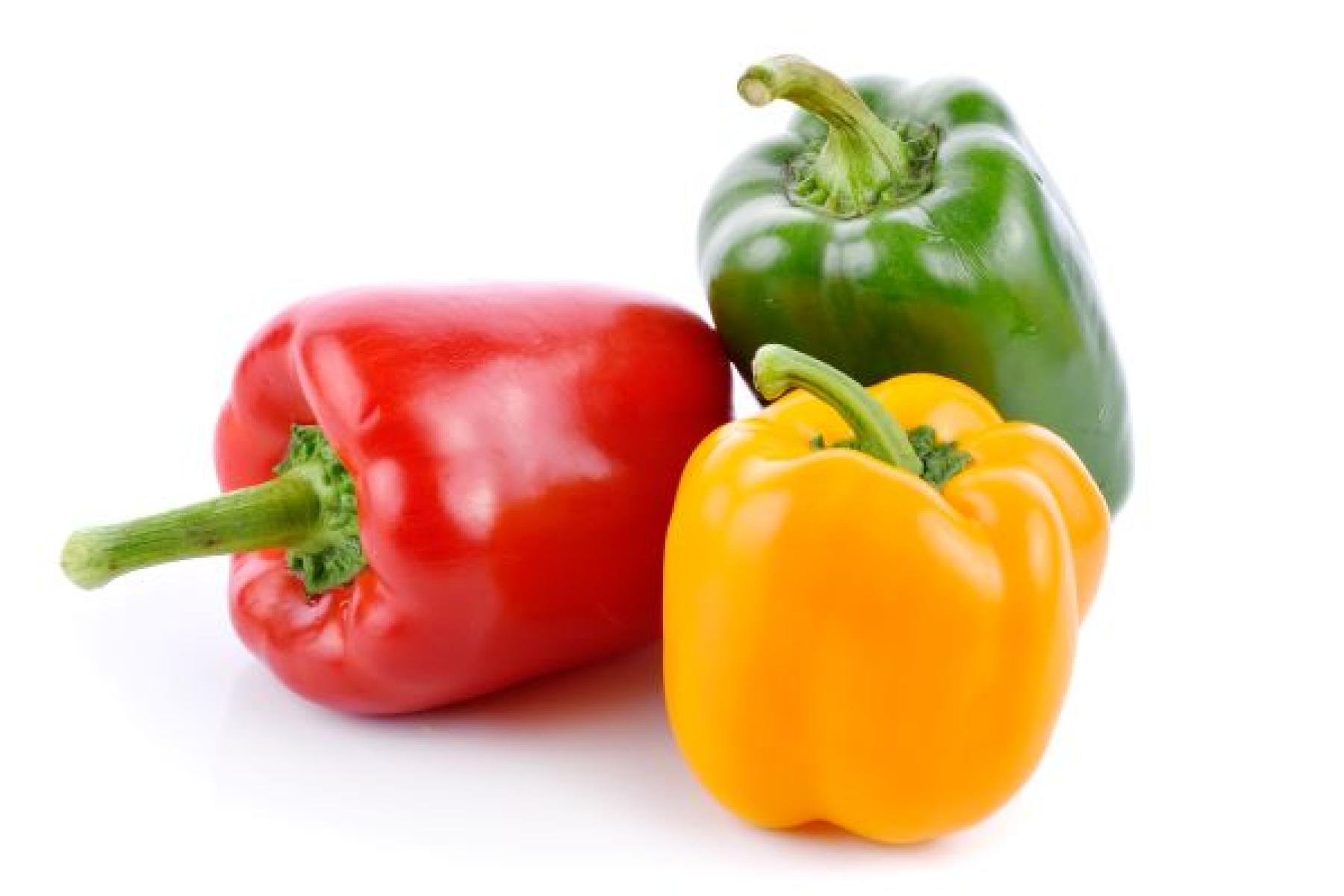 rote, gelbe und grüne Paprika