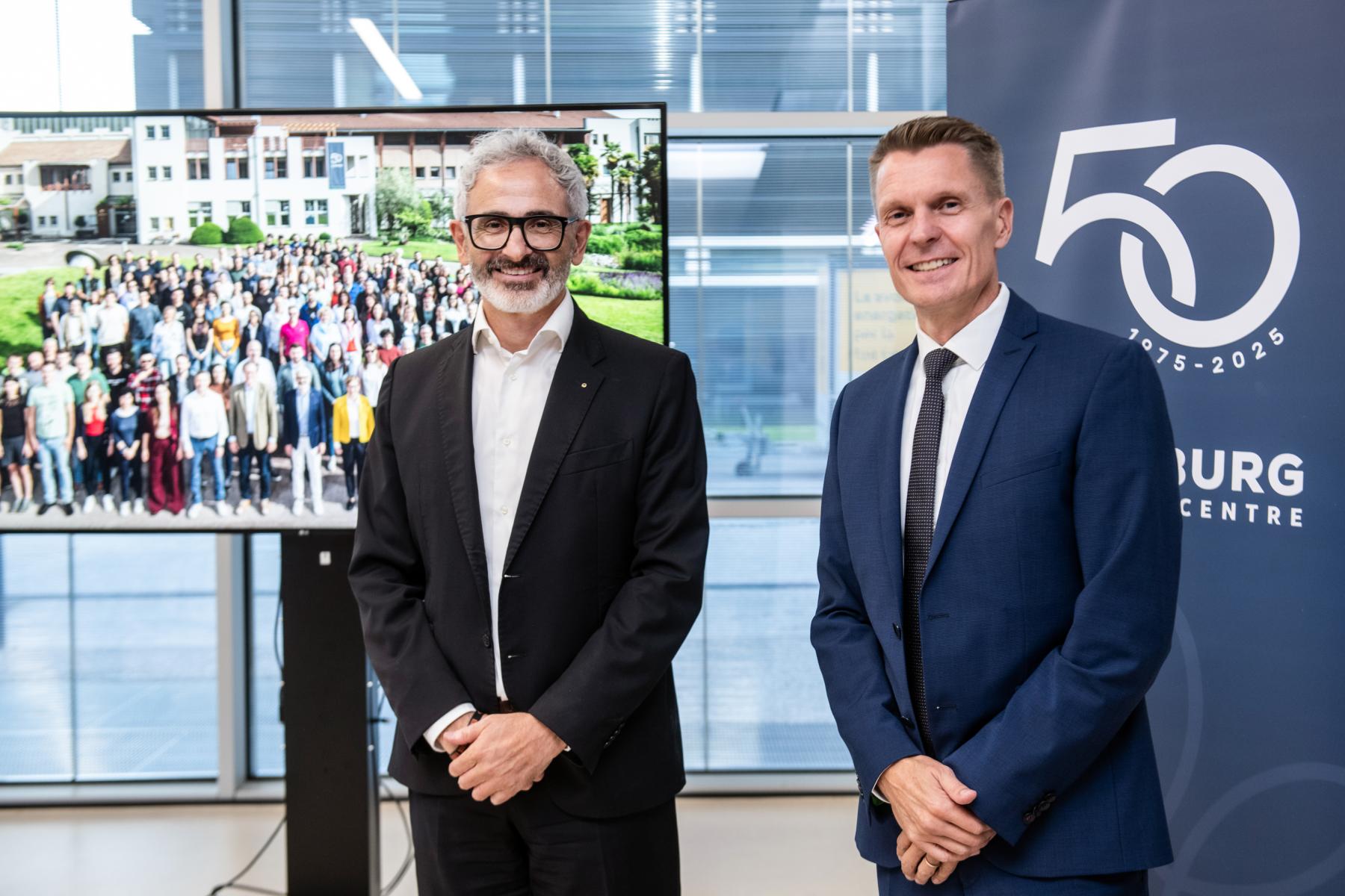 Michael Oberhuber, Direktor Versuchszentrum Laimburg (l.), und Ulrich Stofner, CEO NOI Techpark