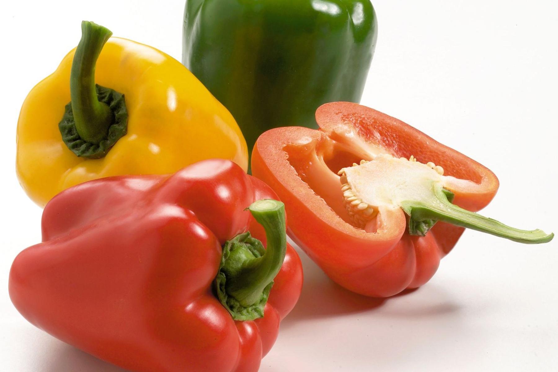 Paprika grün, gelb und rot
