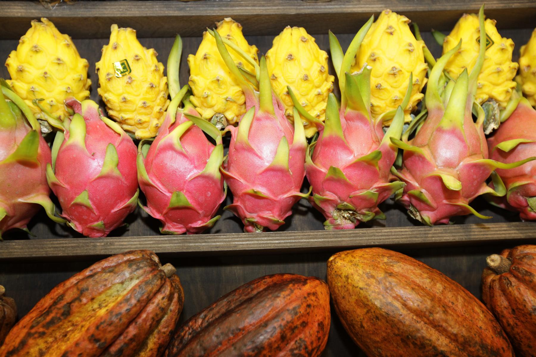 gelbe und rosa Pitahaya