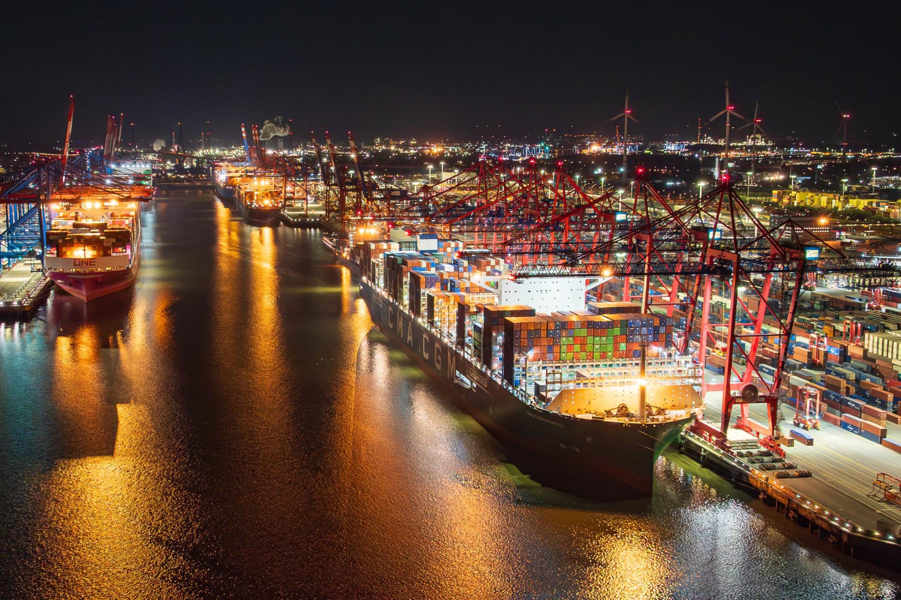 Hamburg Hafen bei Nacht