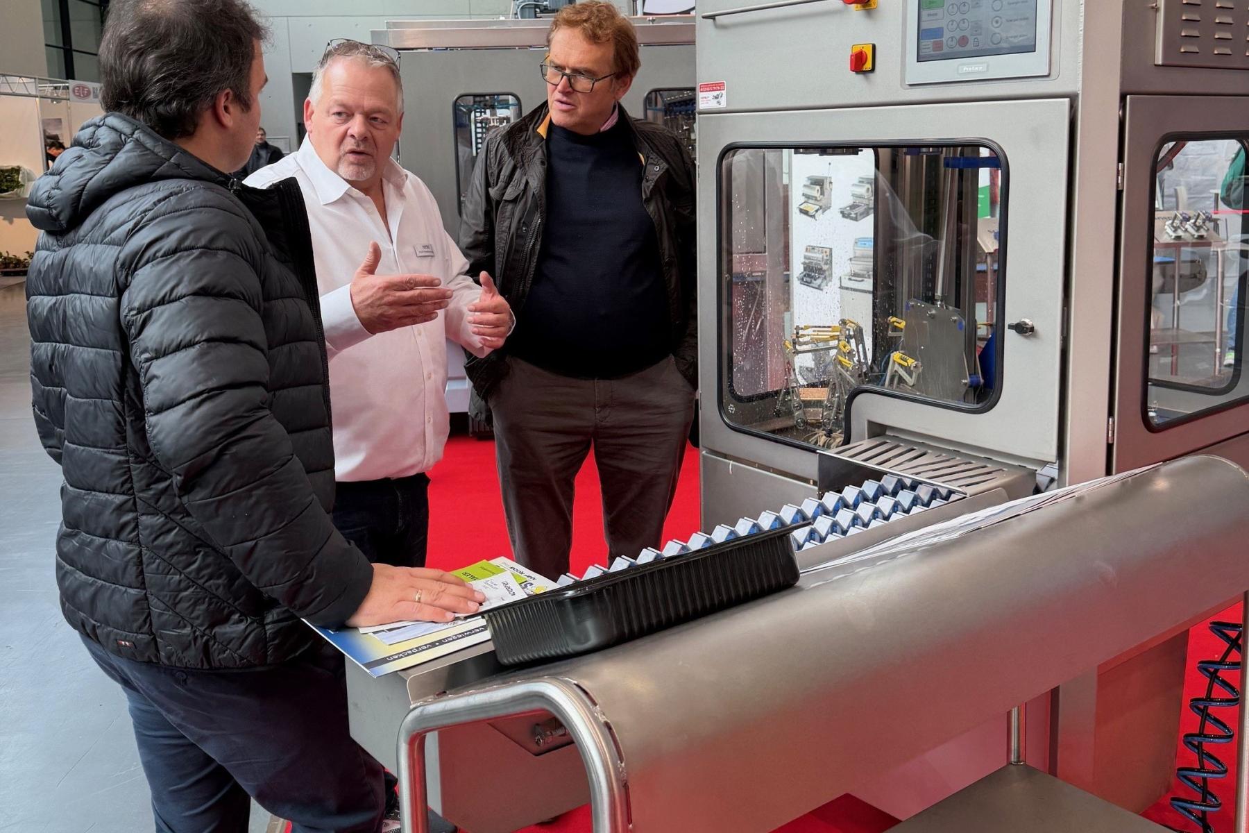 Vertikal arbeitende Schälmaschine Hepro 1800