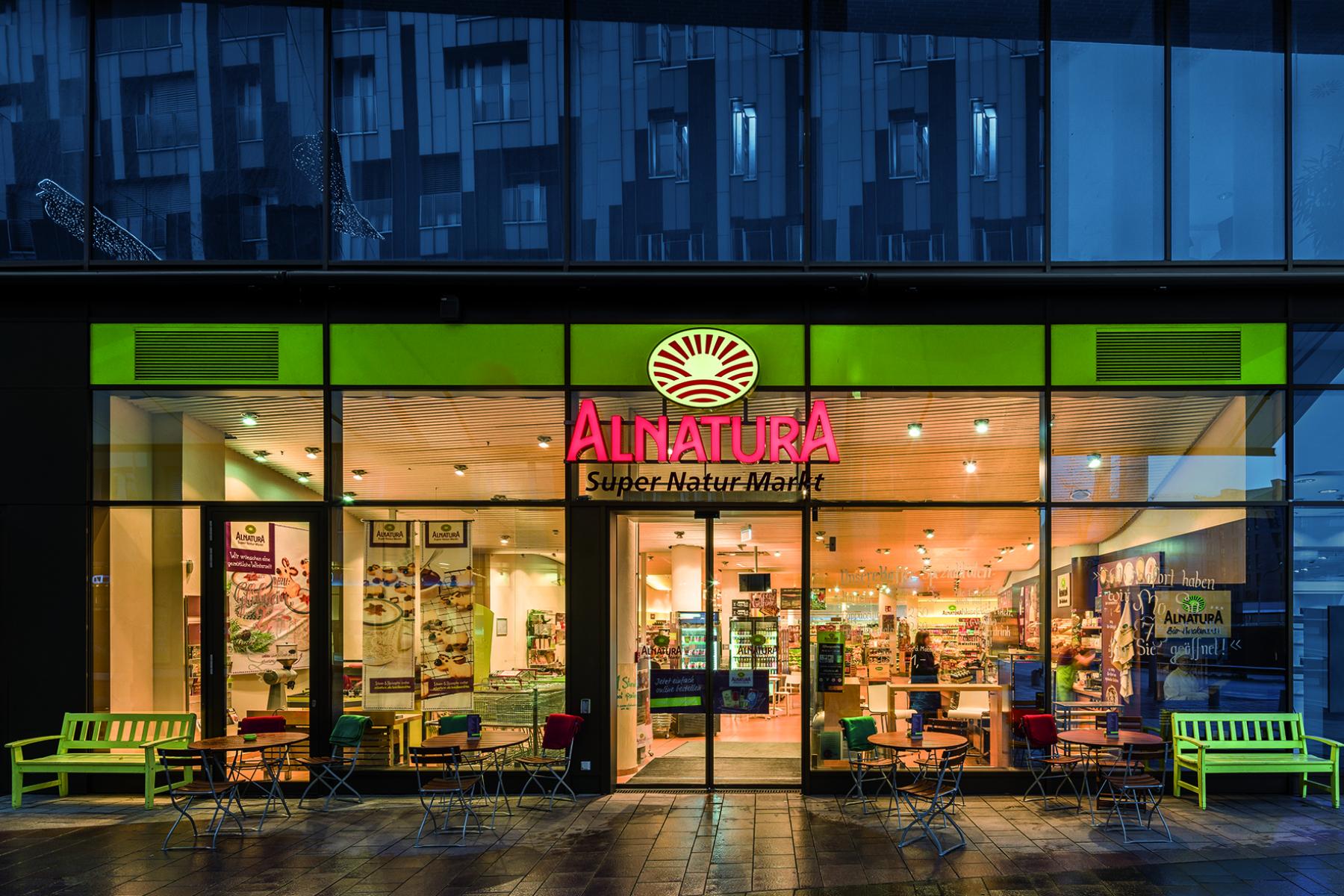 Außenansicht einer Alnatura-Filiale