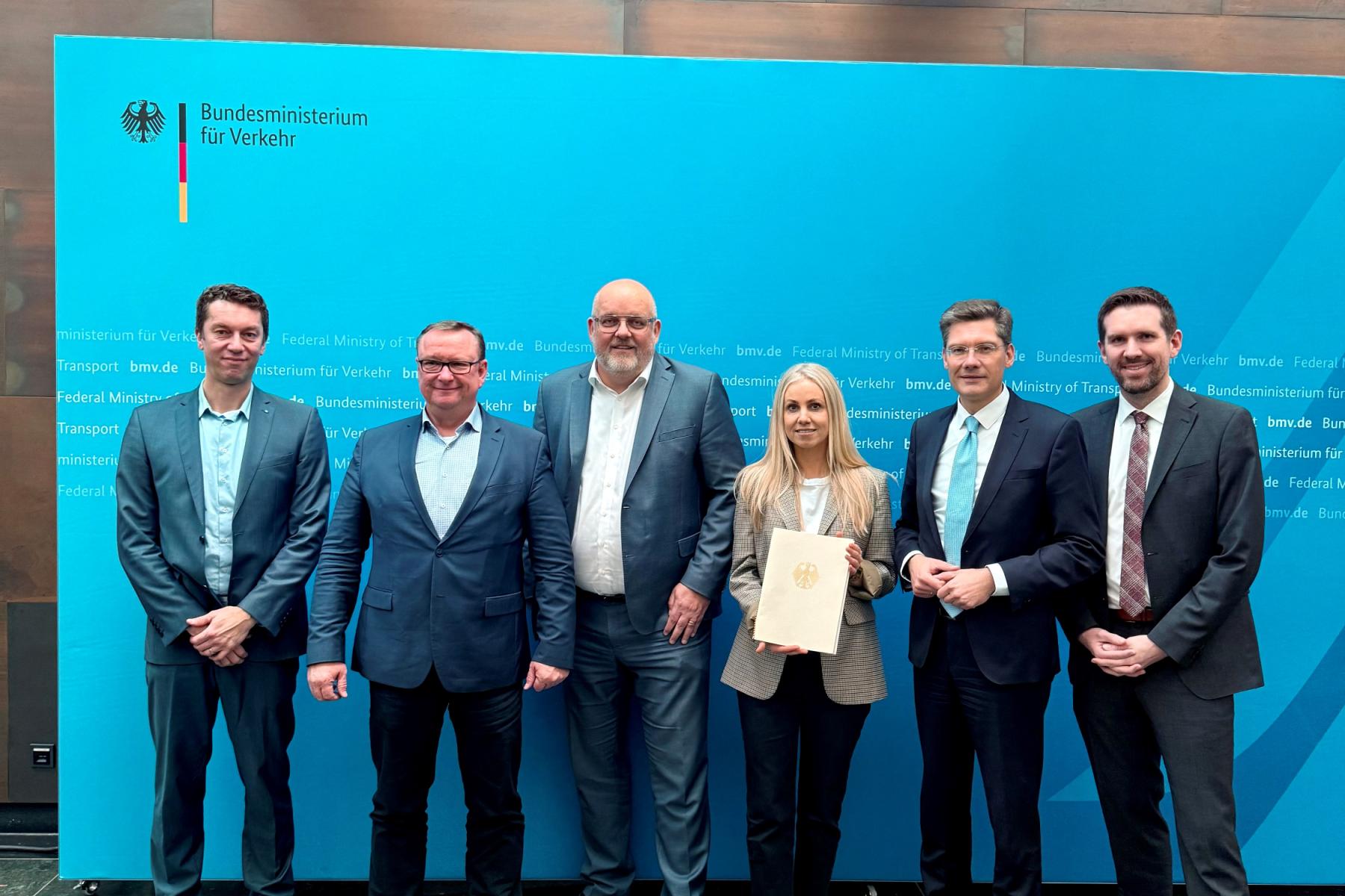 KI in Häfen: PortKIDialog+2035 soll digitale Transformation sozialverträglich und praxisnah erlebbar machen.