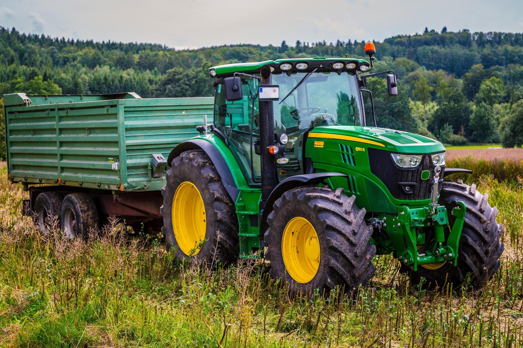 Traktor mit Anhänger