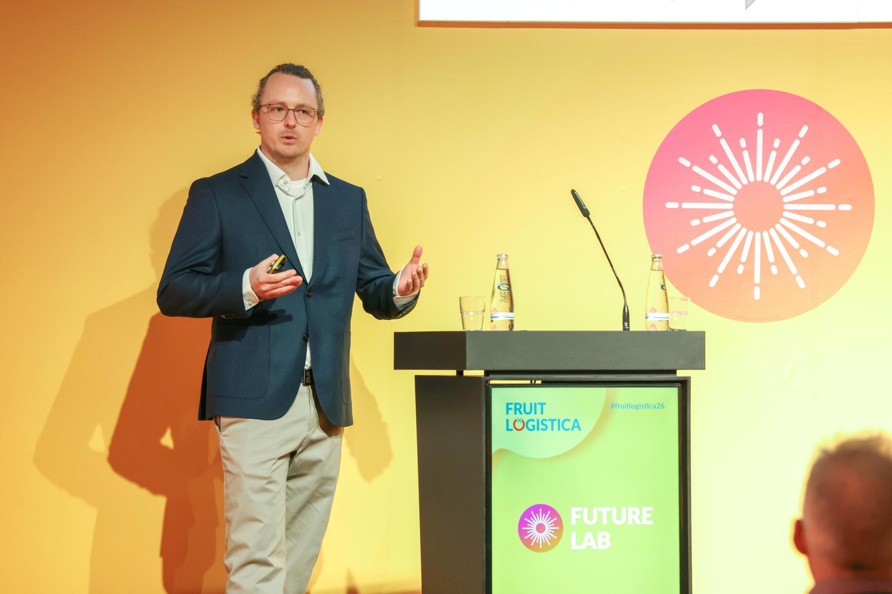 Dr. Pascal Hunziker stellt seine Forschung zur CRISPR-Geneditierung an bisher wenig beachteten Kulturpflanzen wie Mashua vor.