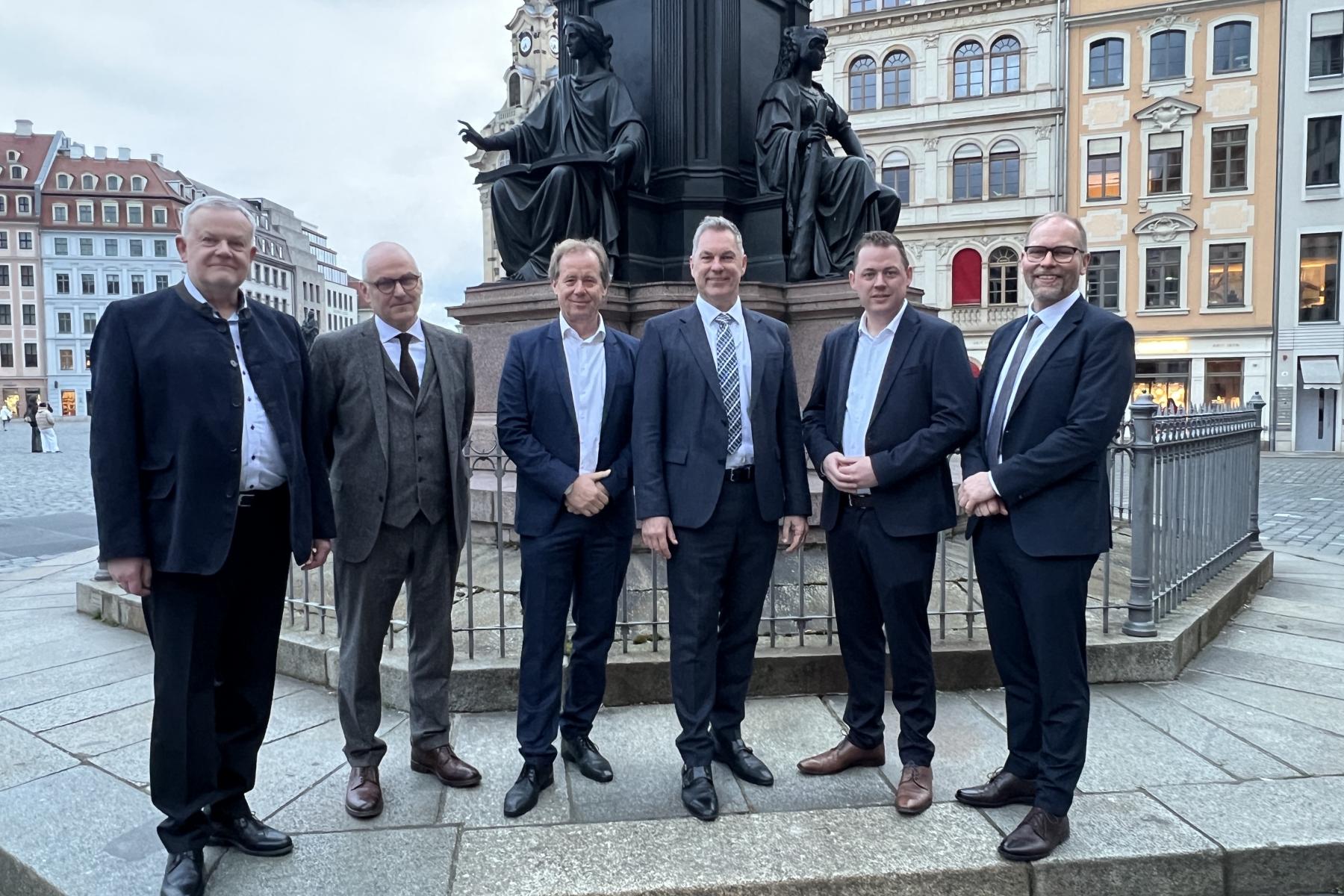 (v.l.) Hans-Jörg Friedrich, Dr. Bernd Falkenau, Hans-Jörg Elvers, Johannes Bliestle, Christian Mählmann und Dr. Christian Weseloh