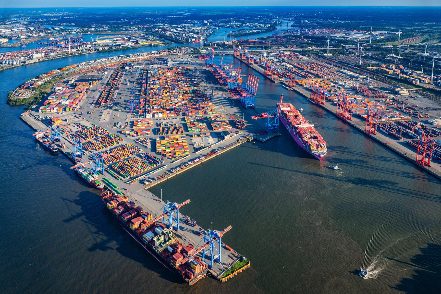 Luftaufnahme des Burchardkais in Hamburg. 
