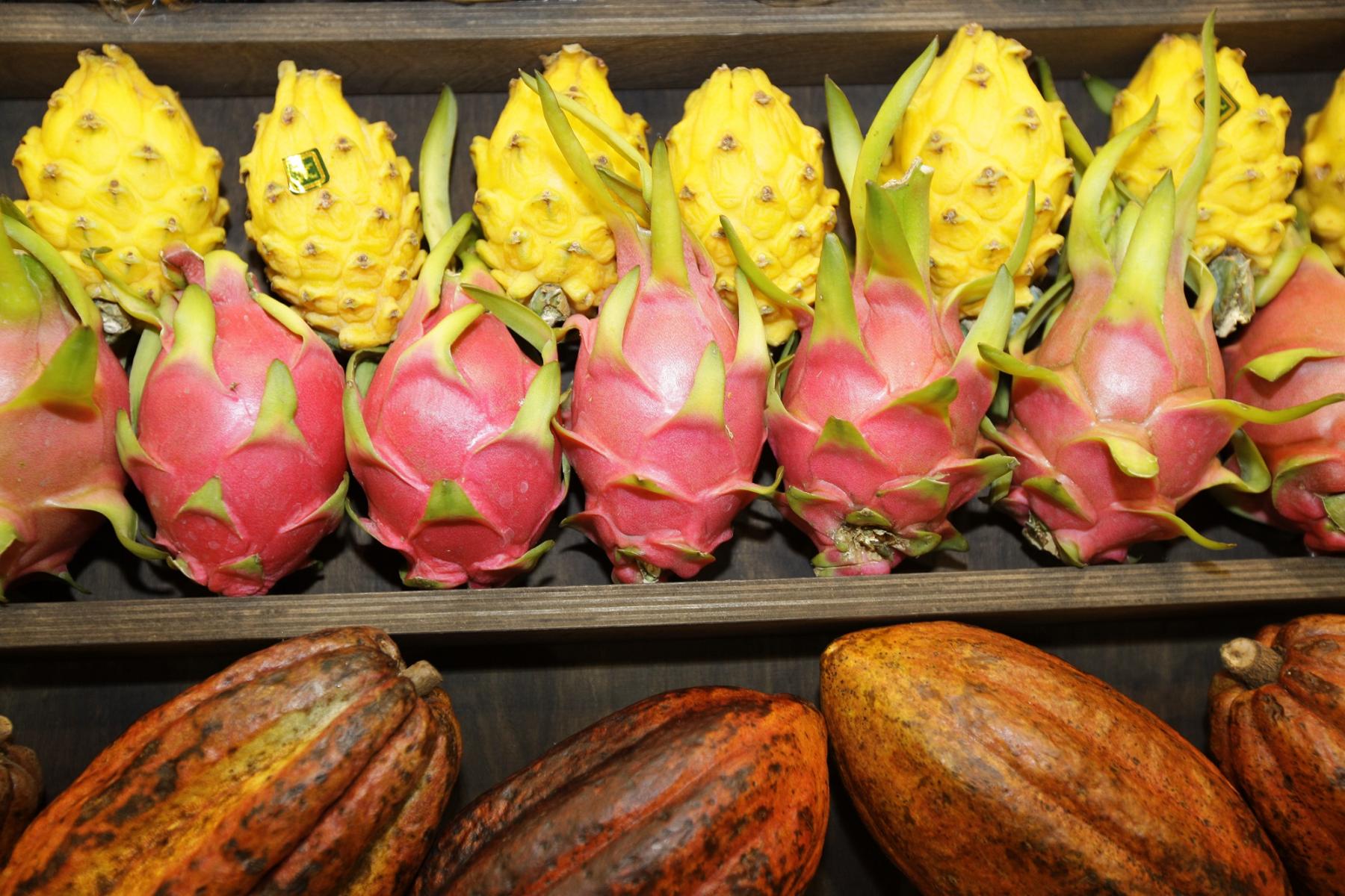 rote und gelbe Pitahaya