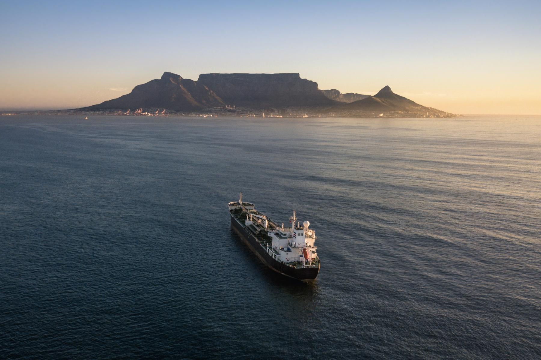 Containerschiff vor Südafrika