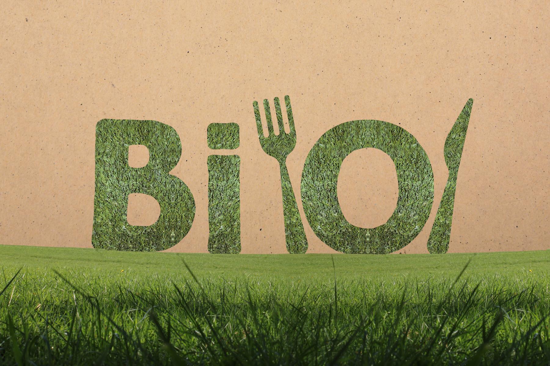 Bio-Schriftzug mit Messer und Gabel