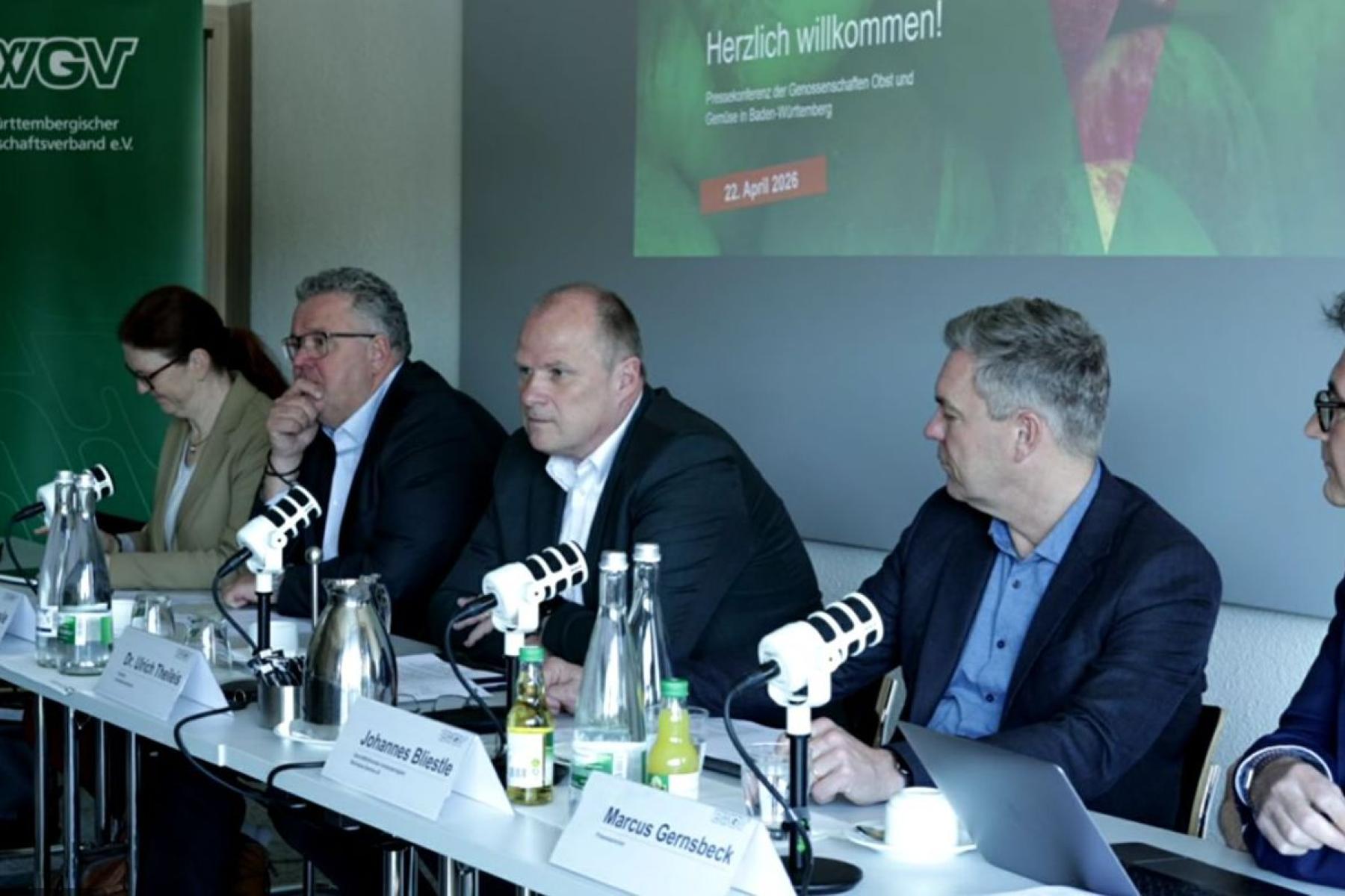 Teilnehmer der Pressekonferenz in Baden-Württemberg