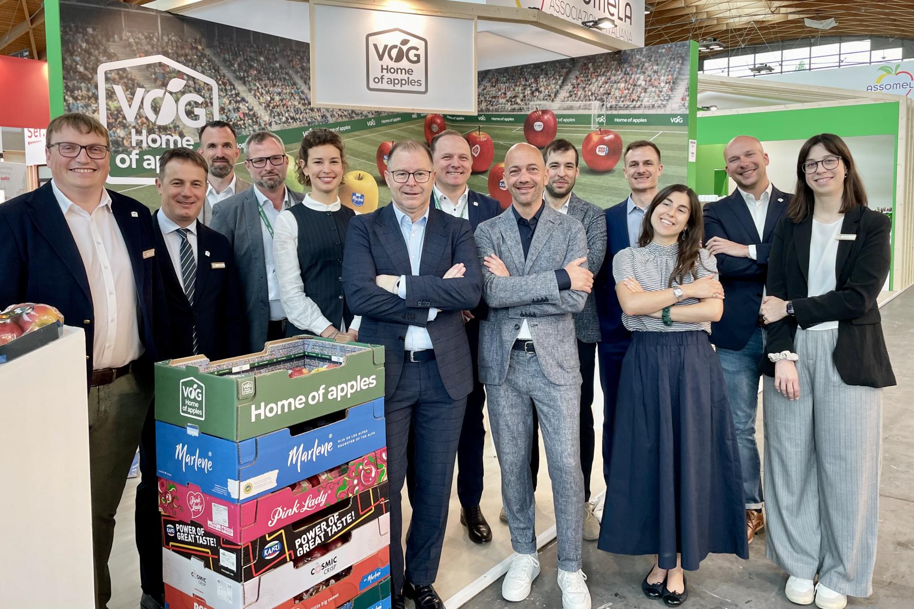 VOG-Mitarbeiter am Stand