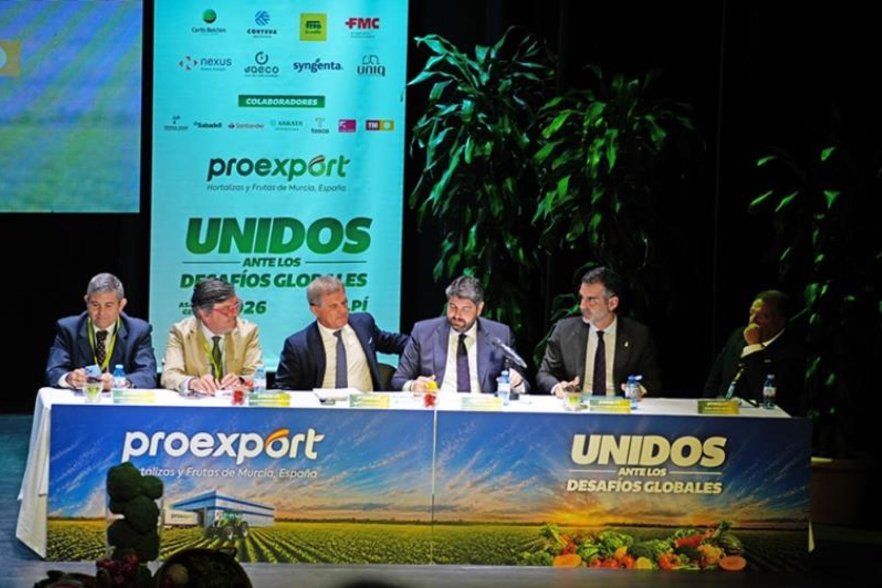 Der Verband der Obst- und Gemüseproduzenten und -Exporteure der Region Murcia (Proexport) veranstaltete am 5. Juni 2026, seine Ordentliche Generalversammlung im Kulturzentrum Espacio Escénico in Pulpí (Almería) unter dem Motto „Gemeinsam den globalen Herausforderungen begegnen“.