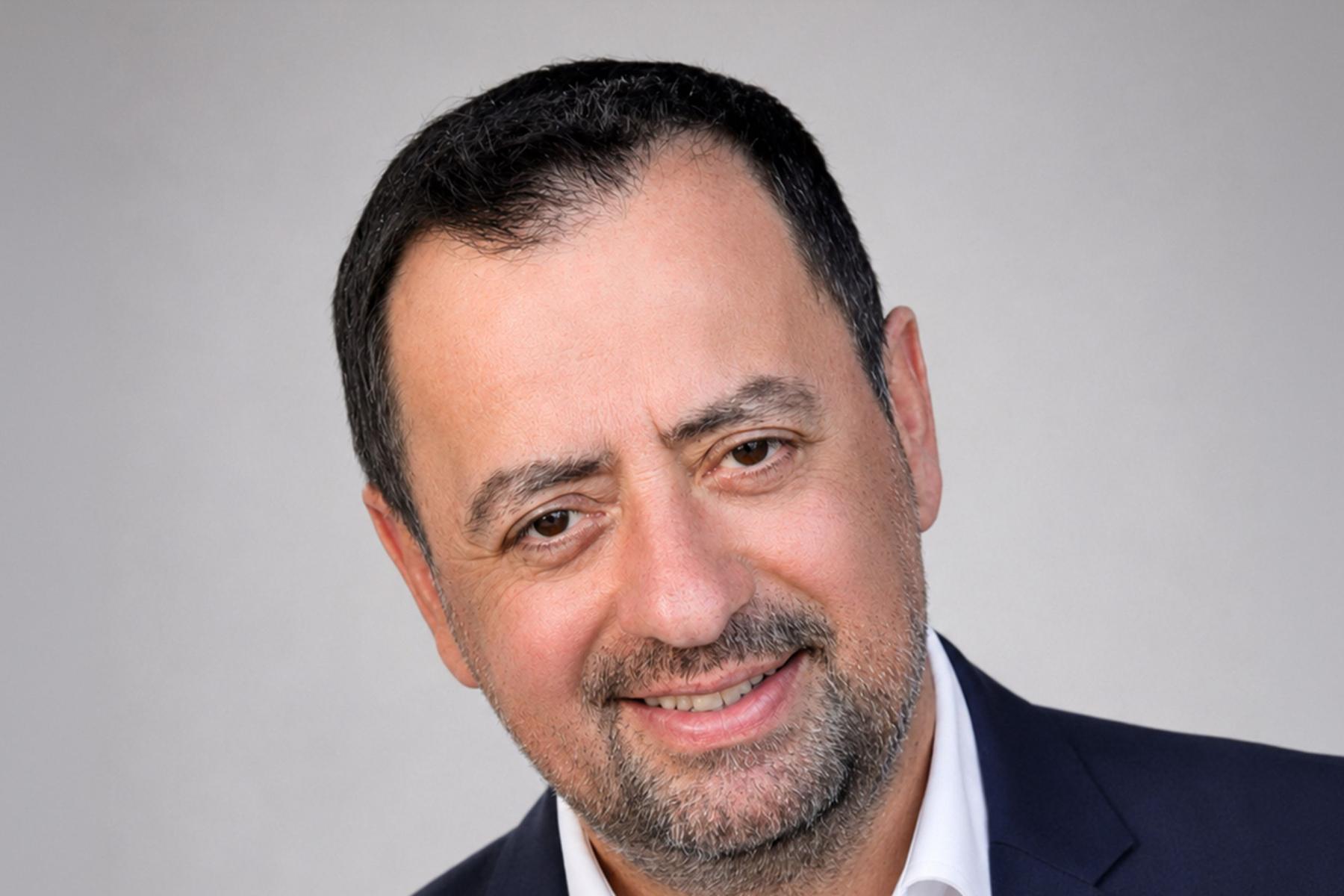 Ibrahim Yigit, Geschäftsführer der KÖLLA-Standorte München und Izmir 