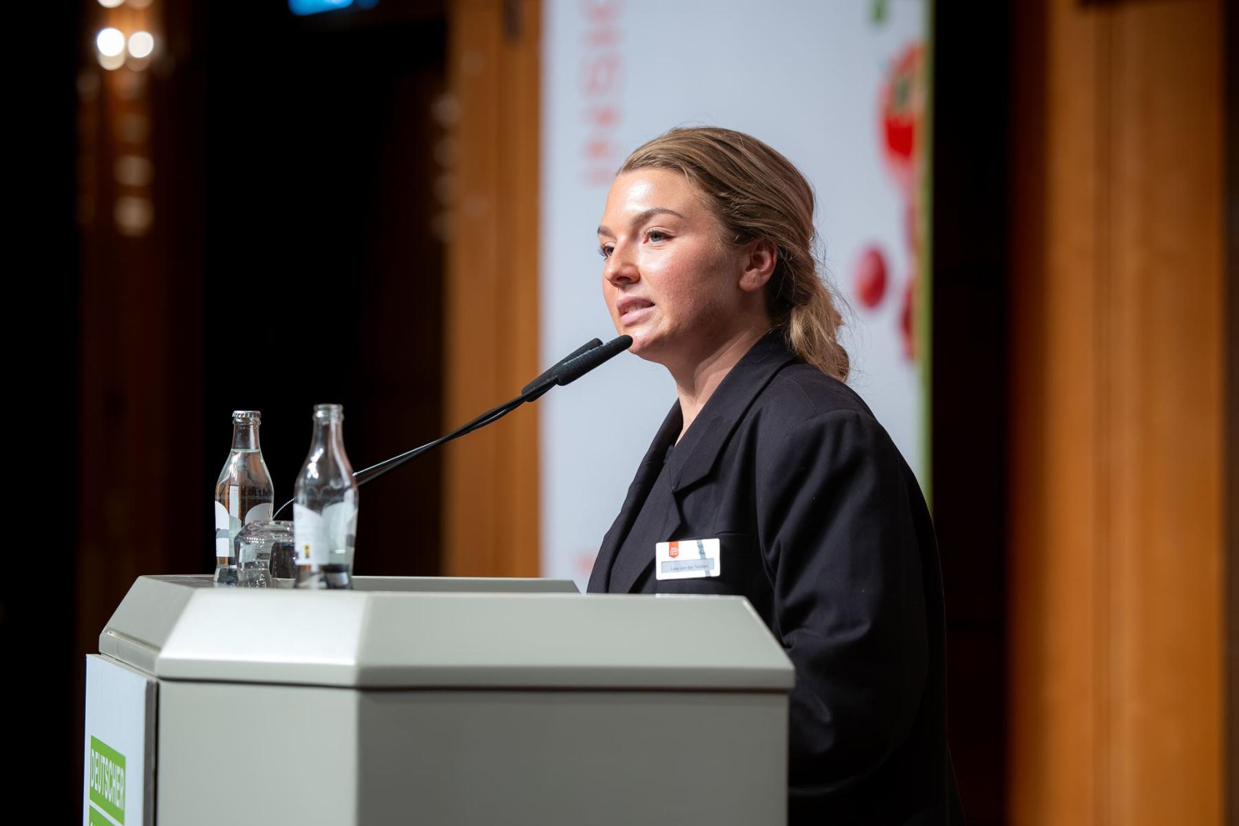 Loes van der Velden von Den Berk Délice