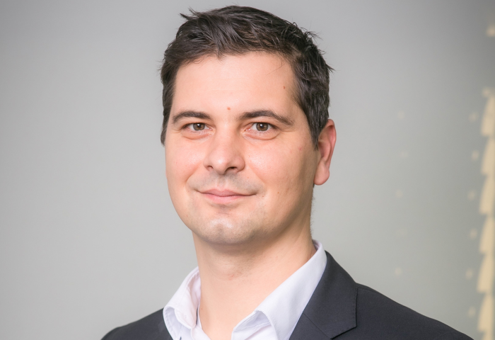 Portraitfoto Adam Harcz