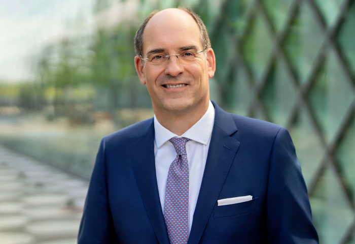 Portraitfoto Dr. Dirk Jandura