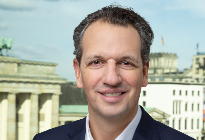 Portraitfoto Dr. Philipp Spinne