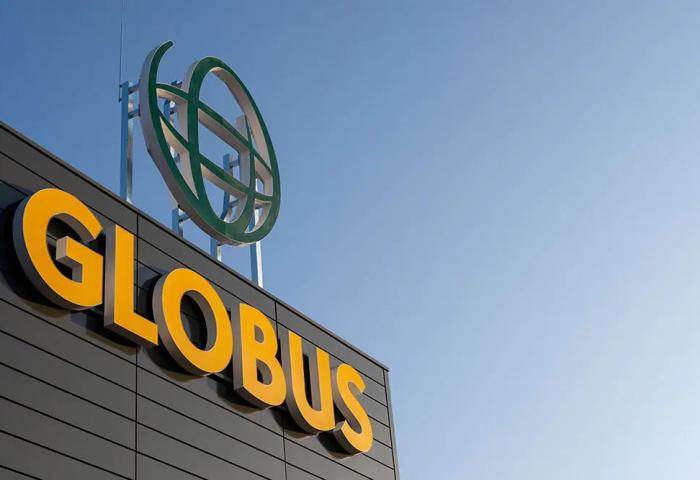 Außenansicht einer GLOBUS-Filiale mit Logo