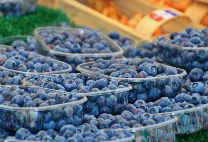 Heidelbeeren in Schalen