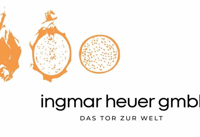 Eine stilisierte Drachenfrucht in unterschiedlichen Ansichten über dem Schriftzug 'ingmar heuer gmbh' und dem Slogan 'DAS TOR ZUR WELT'.