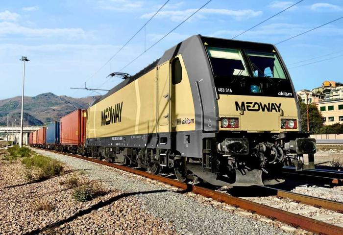 Medway-Zug mit Containern