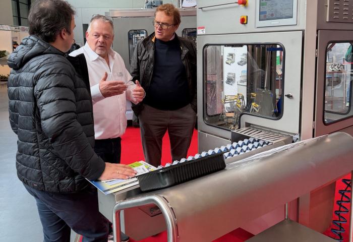Vertikal arbeitende Schälmaschine Hepro 1800