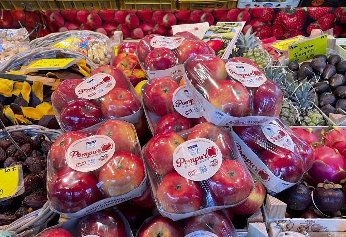 Pompur-Äpfel auf dem Wochenmarkt