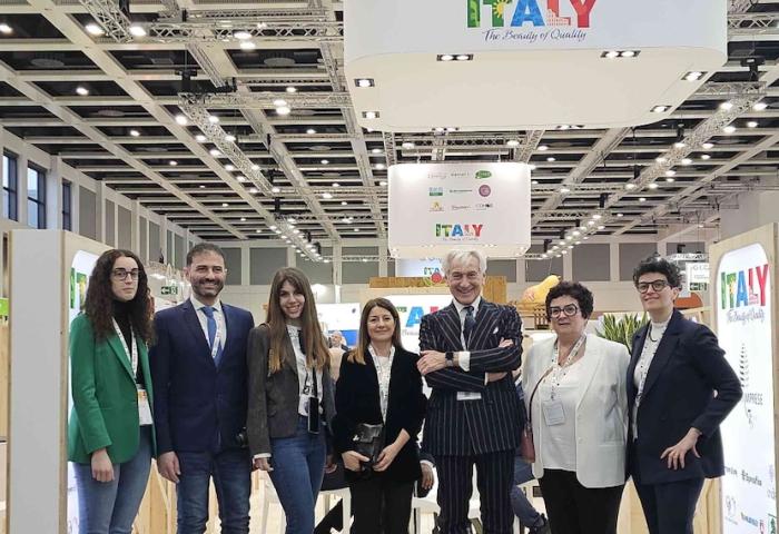 Das Team von CSO Italy mit Präsident Paolo Bruni