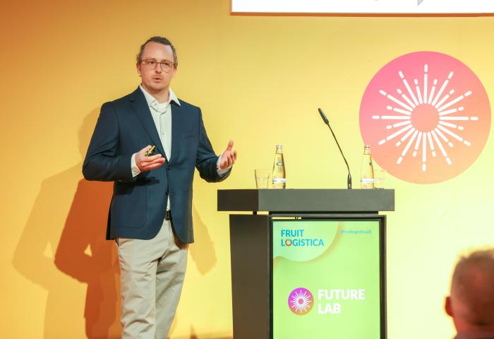 Dr. Pascal Hunziker stellt seine Forschung zur CRISPR-Geneditierung an bisher wenig beachteten Kulturpflanzen wie Mashua vor.