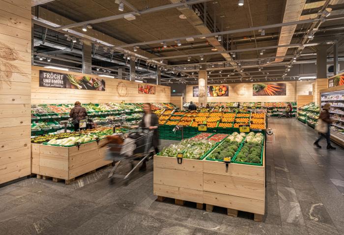 Eine Obst- und Gemüseabteilung der LEH-Kette Coop in der Schweiz.