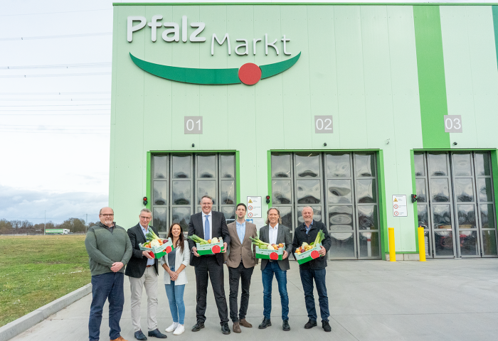 Minister Alexander Schweitzer bei Pfalzmarkt