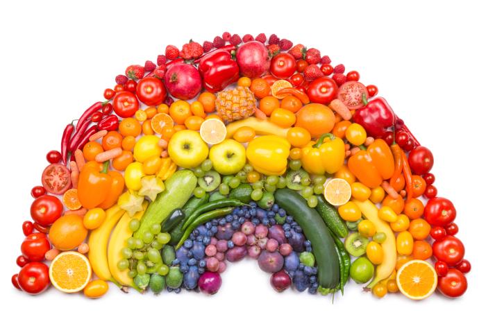 Regenbogen aus Obst und Gemüse