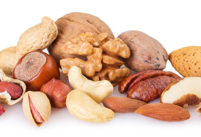 diverse Nüsse