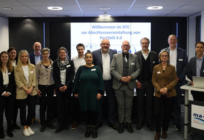 Gruppenbild zum Abschluss des Projekts PortSkill 4.0.