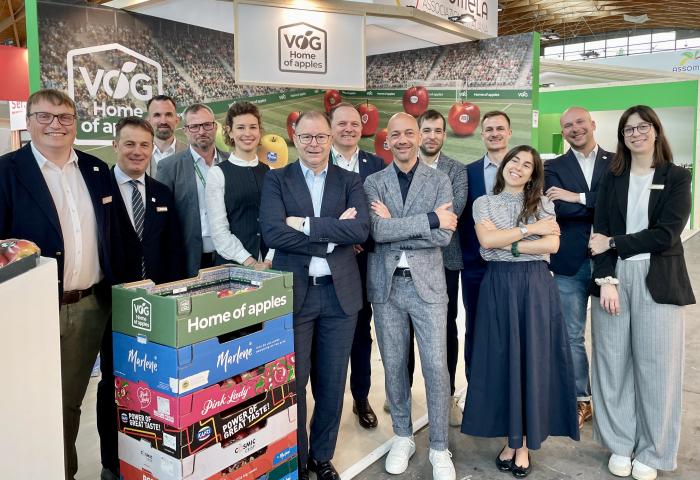 VOG-Mitarbeiter am Stand