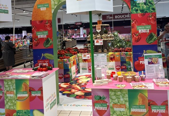 Interfel - die frische Sommerkampagne mit bunten Aufstellern am PoS