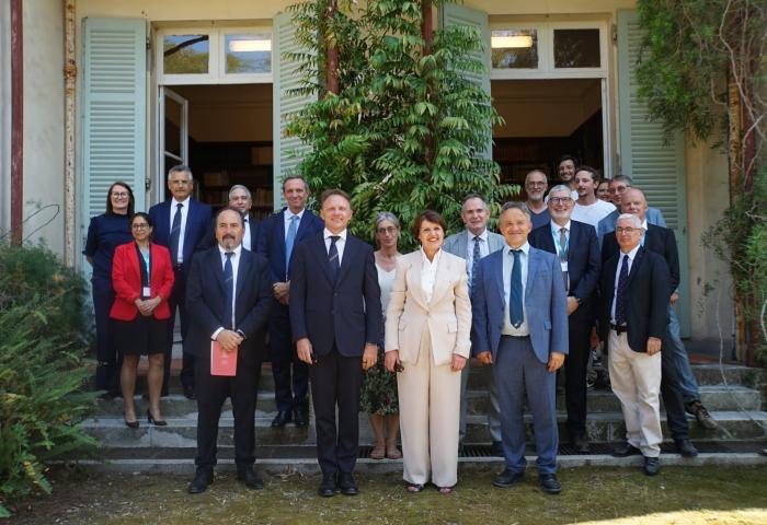 Die Landwirtschaftsminister:innen aus Italien und Frankreich mitsamt Teams