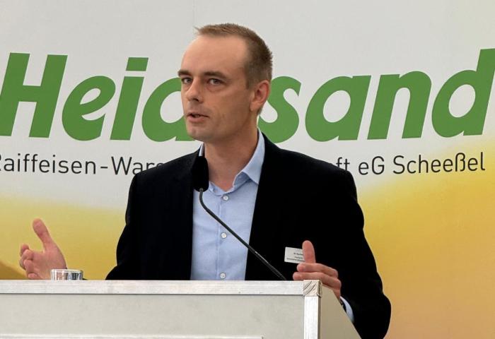 Dr. Illya Kolba am Rednerpult