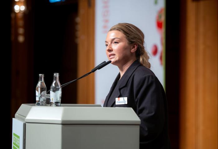Loes van der Velden von Den Berk Délice