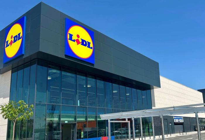 Außenansicht einer spanischen Lidl-Filiale