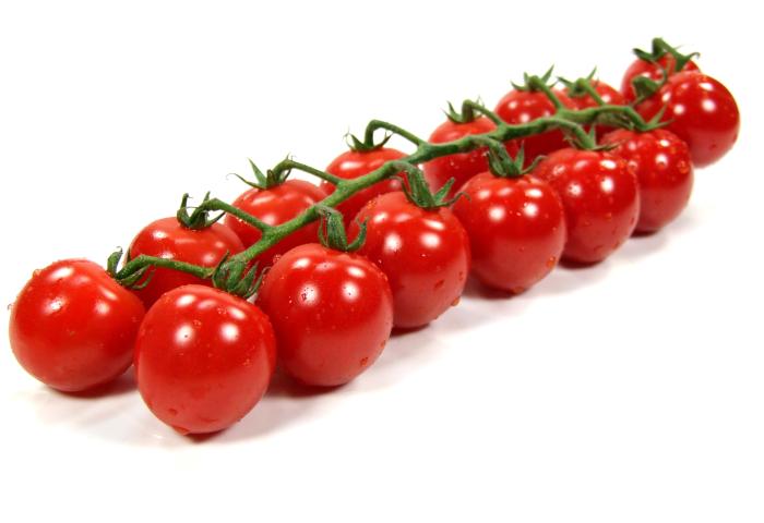 Tomaten an der Rispe